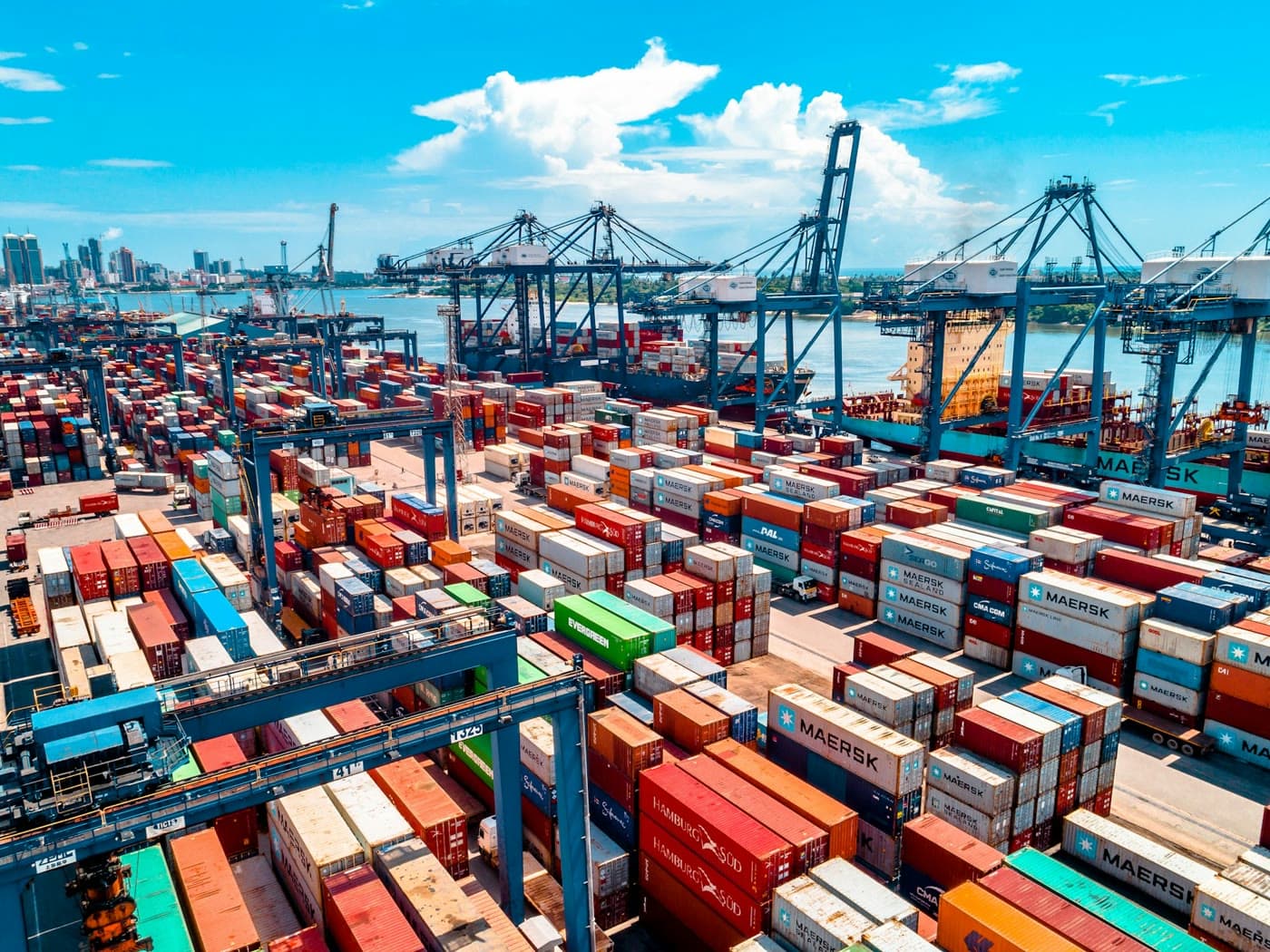 FOB vs CIF: picking incoterms for a bulk salt order